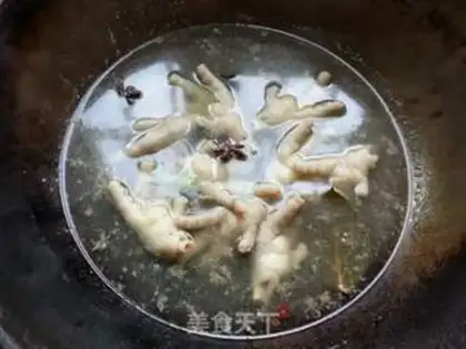 Make Spicy chicken claws step 2