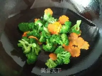 Make Slurry carrots and fried eggs step 6