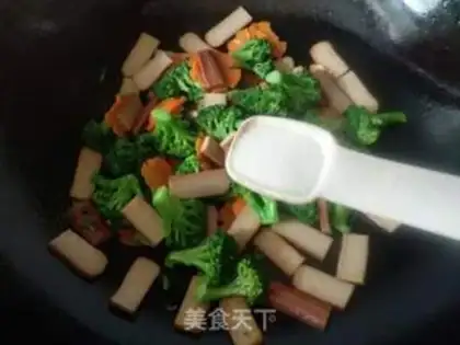 Make Slurry carrots and fried eggs step 9