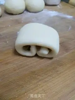 Make Japanese milk rolls step 11
