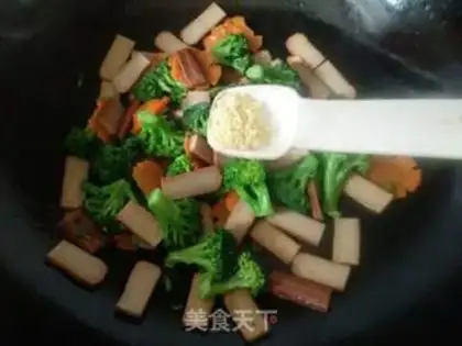 Make Slurry carrots and fried eggs step 10