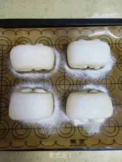 Make Japanese milk rolls step 15