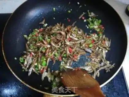 Make Spicy little cinnamon fish step 6