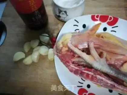 Make Spicy beer chicken step 1