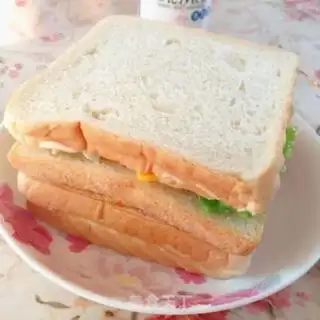 Make Egg ham sandwich step 4