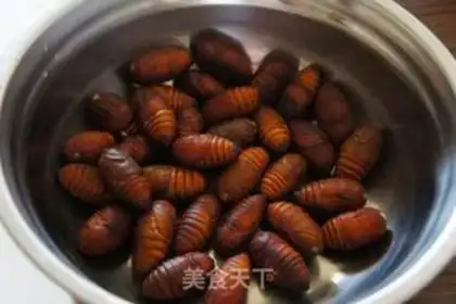 Make Onions of ginger-fried silk step 0