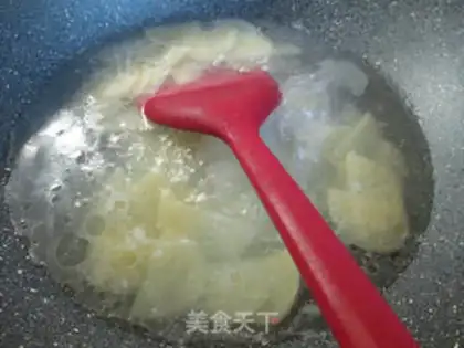 Make Squeeze the roses and make the potatoes step 3