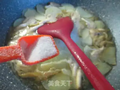 Make Squeeze the roses and make the potatoes step 5