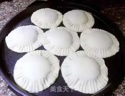 Make Sun frying dumplings step 7