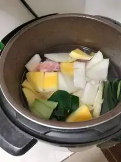 Make Pumpkin-bone soup step 1