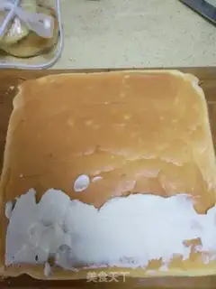 Make Lemoncake roll step 18