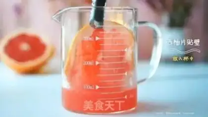 Make A glass of grapefruit step 5