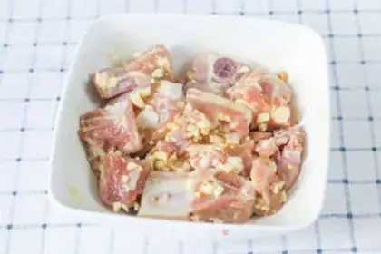 Make Garlic roasted ribs step 2