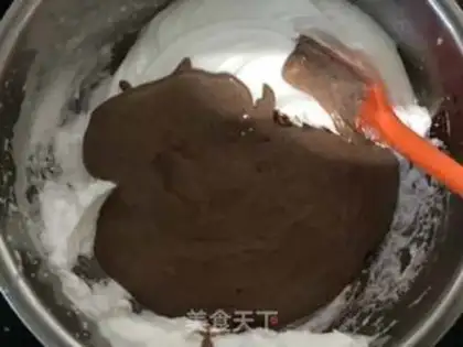 Make Chocolate cream cake rolls step 7