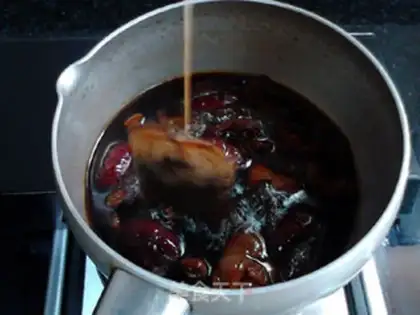 Make Cinnamon and red date tea step 6