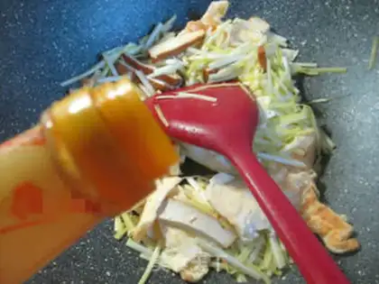 Make Scrambled eggs step 4