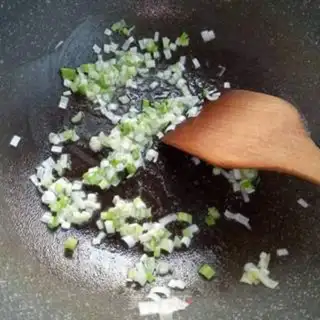 Make Gold egg fried rice step 2
