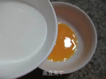 Make raisins and eggs step 2