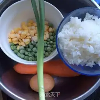 Make Carrot corn fried rice step 0