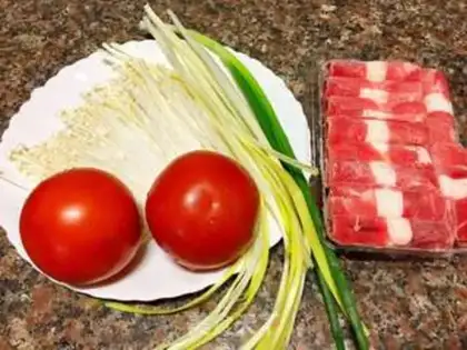 Make Sour soup, fat cow step 0