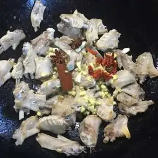 Make Red duck wings step 3