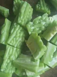 Make ♪ Flowers and bitter melon soup ♪ step 2