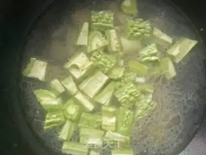 Make ♪ Flowers and bitter melon soup ♪ step 5