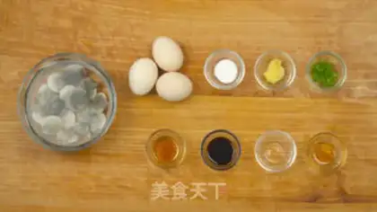 Make Cracking eggs step 0