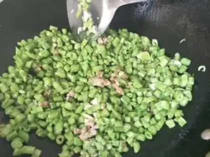 Make Precious bean-cracker step 1