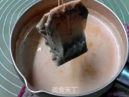 Make Red tea yogurt step 4