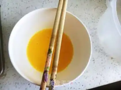 Make Egg fried rice step 1