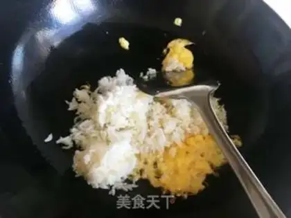 Make Egg fried rice step 4
