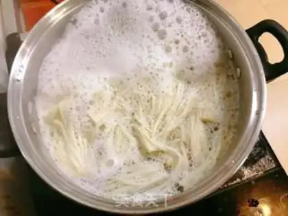 Make Frozen needle mushrooms step 3