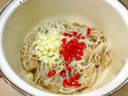 Make The cabbage stew step 1
