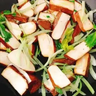 Make Celery fried dry step 3