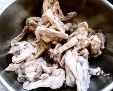 Make Chicken and fork stew step 1