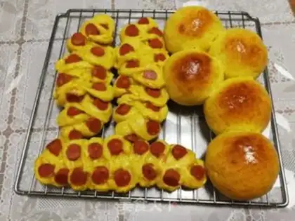 Make Pumpkin hot dog bread step 13