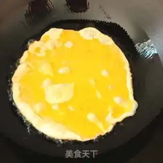 Make Pumpkin fried eggs step 2