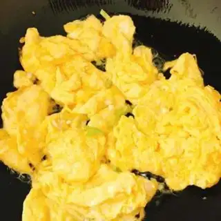Make Pumpkin fried eggs step 3