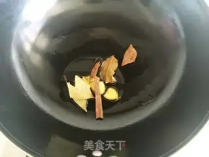 Make Yellow chicken step 3