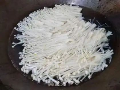 Make Paprika with golden mushrooms step 5