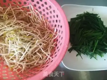 Make Green bean sprouts step 1
