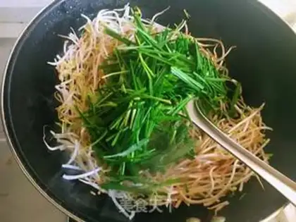 Make Green bean sprouts step 4