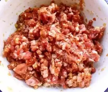 Make Sun frying dumplings step 1