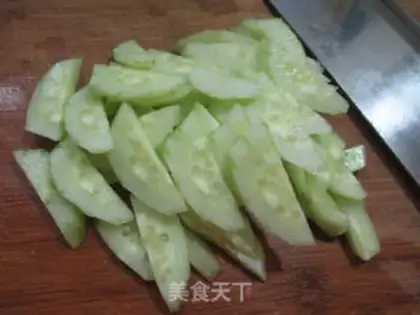 Make A duck egg and cucumber step 2