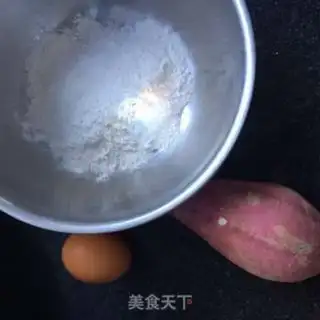 Make Eggs and potatoes step 0