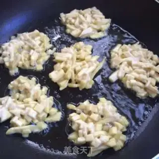 Make Eggs and potatoes step 6