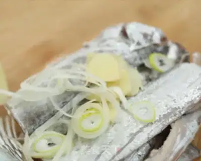Make Red-fried fish step 1