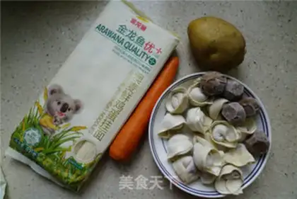 Make Beefball potato soup noodles step 0