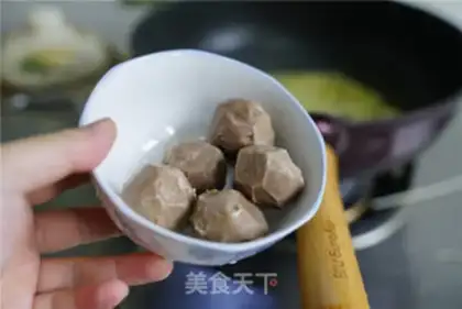 Make Beefball potato soup noodles step 3